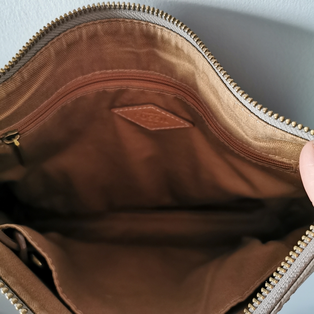 Fossil Crossbody Vegan Bag - Picture 8 of 14